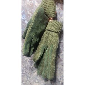 Green winter gloves